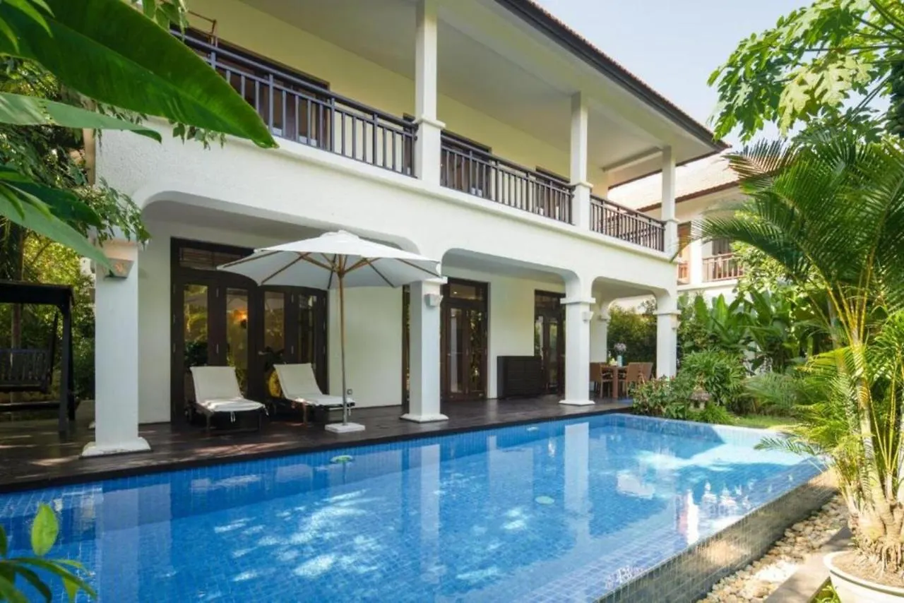 Outstanding Villa In Beach Resort Da Nang 0*,