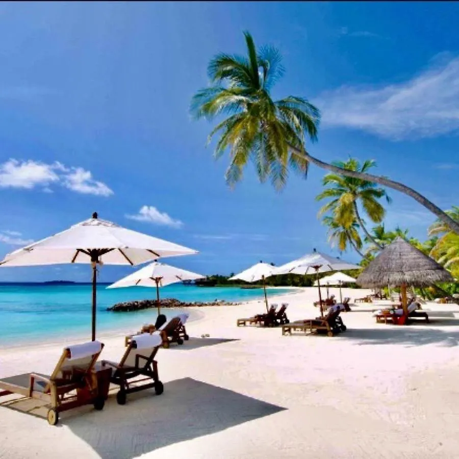 Outstanding Villa In Beach Resort Da Nang 0*,